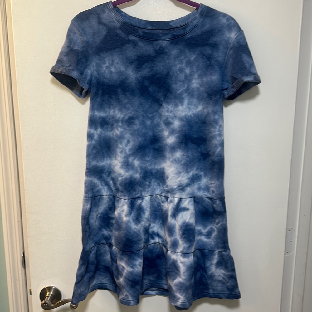 Girls SO dress size L
